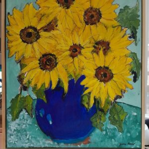 Vase of sunflowers